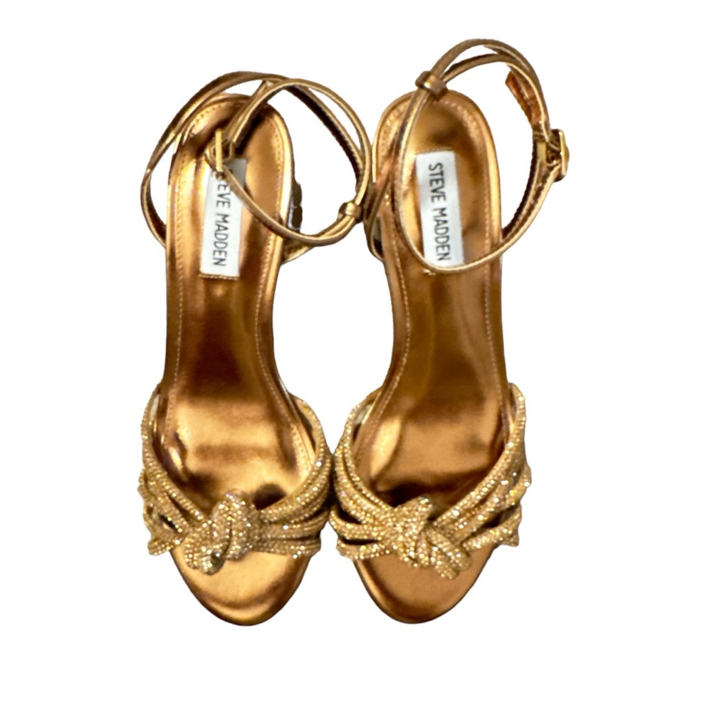 NWOB Steve Madden Ilyse-R Metallic Rhinestone Knotted Block Heels Size 7